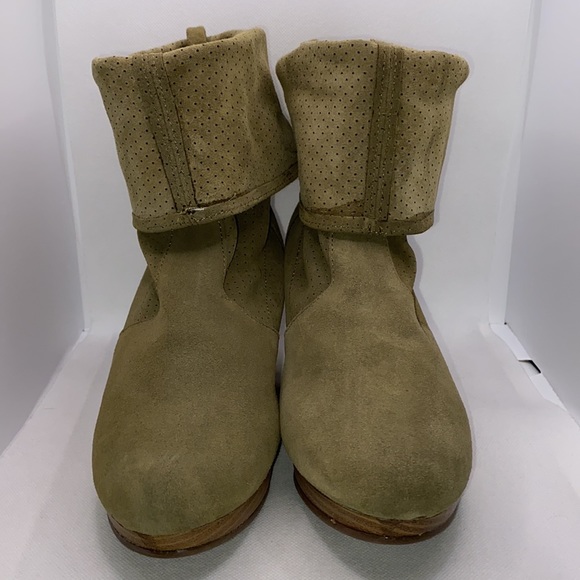 Cushion Walk Woman's Genuine Suede Perforated Heeled Boots Olive Green Size 9 - Picture 8 of 16